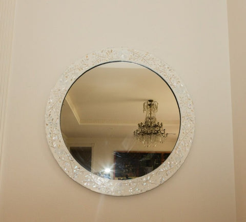 Maya Mirror