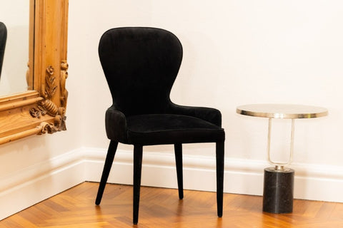 Basso Moulded Table